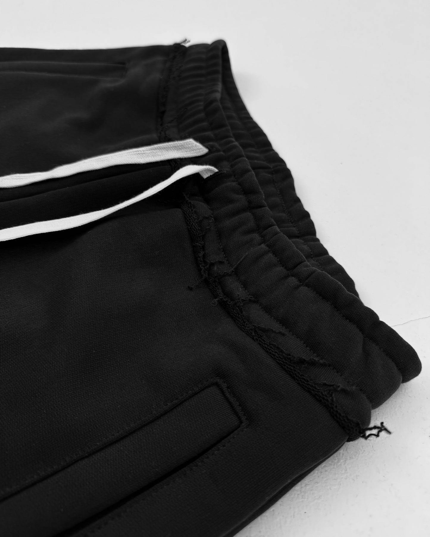 SINNER JOGGERS
