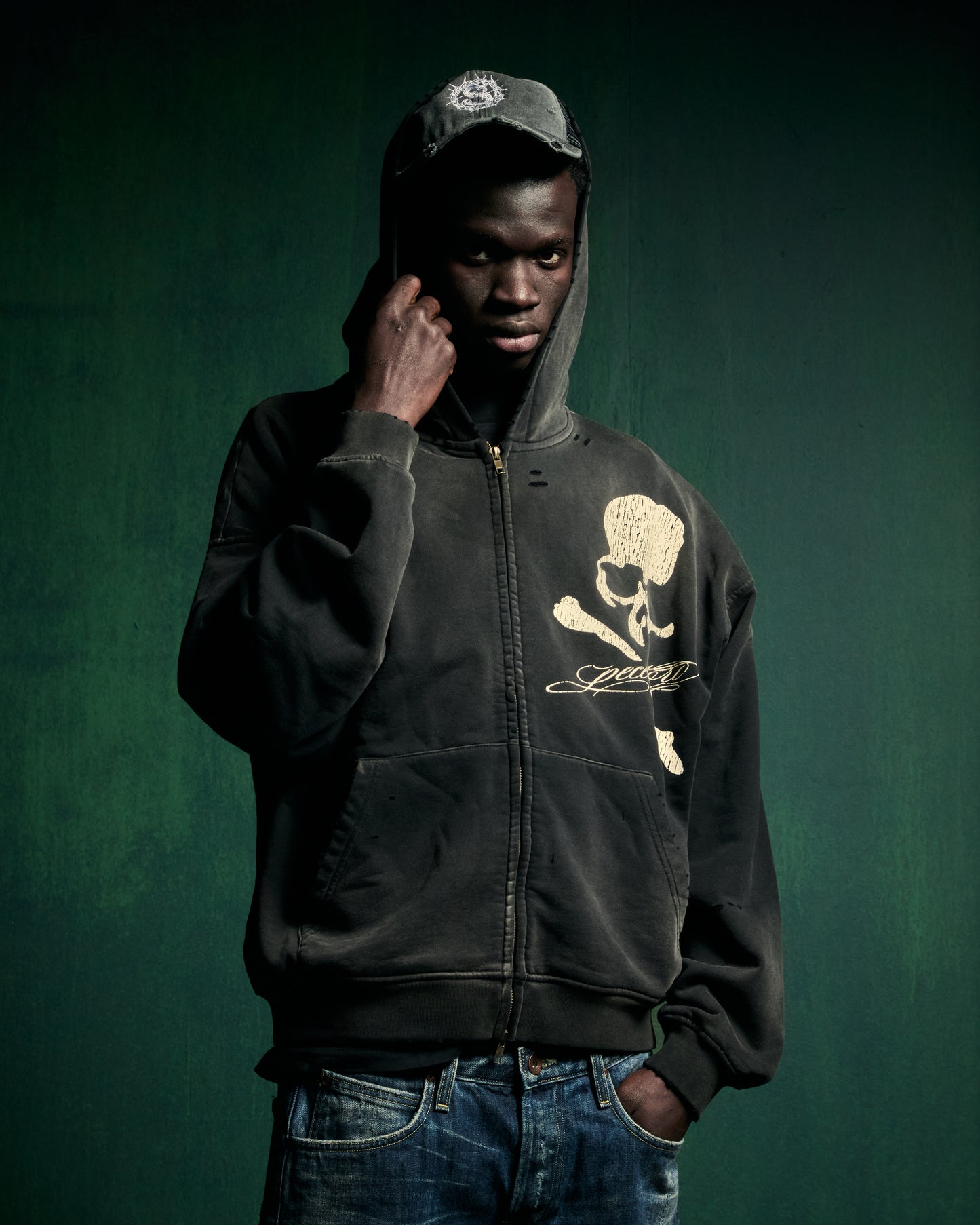 PECCATORI SKULL ZIP UP HOODIE